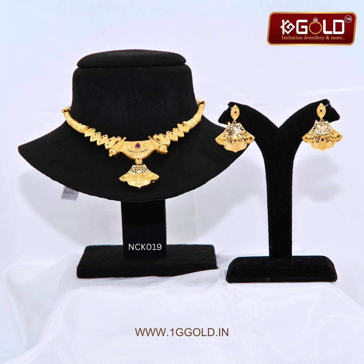 Delightful One Gram Gold Plated Necklace Set with Dazzling Design for Women - NCK019. One gram gold on 1ggold.in